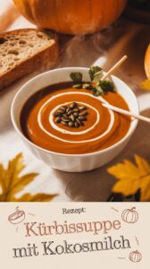 Cremige Butternut-Kürbissuppe mit Kokosmilch auf Leinentischdecke – leuchtend orangener Suppenteller mit Kokosmilch-Swirl gerösteten Kürbiskernen und Koriander warm und einladend